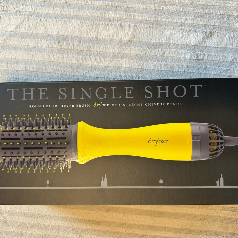 Drybar single shot blow-dryer brush